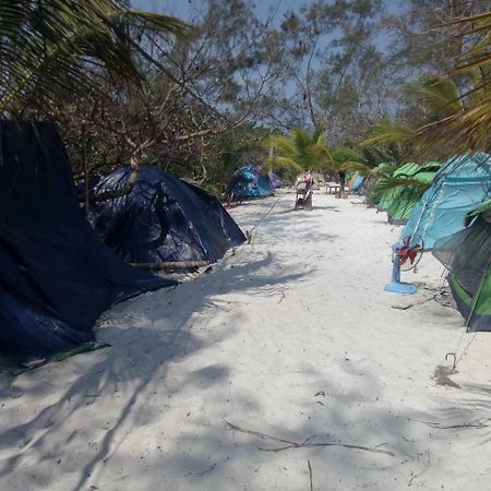 Sandbank Restaurant & Camping Koh Rong Kaoh Touch Extérieur photo