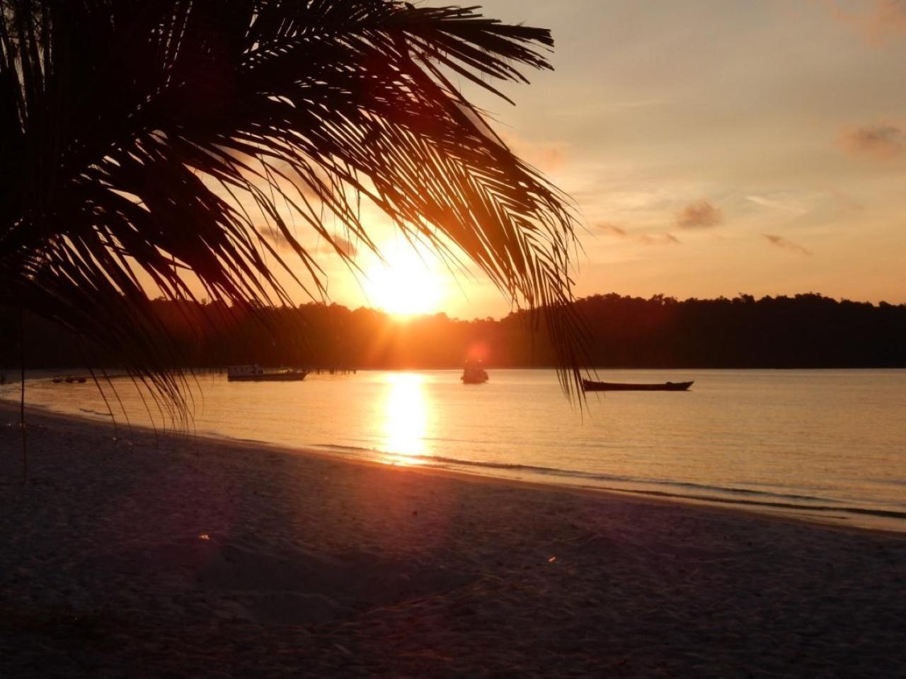 Sandbank Restaurant & Camping Koh Rong Kaoh Touch Extérieur photo