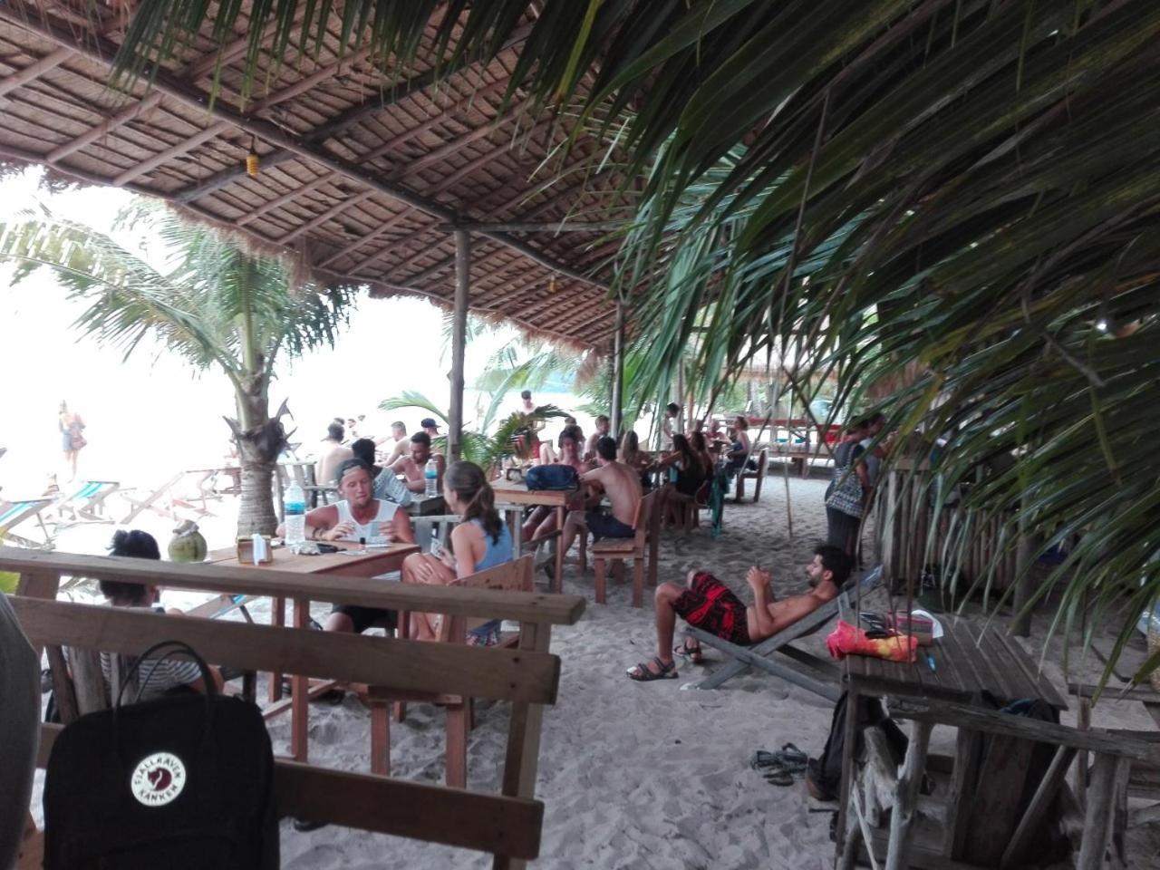 Sandbank Restaurant & Camping Koh Rong Kaoh Touch Extérieur photo