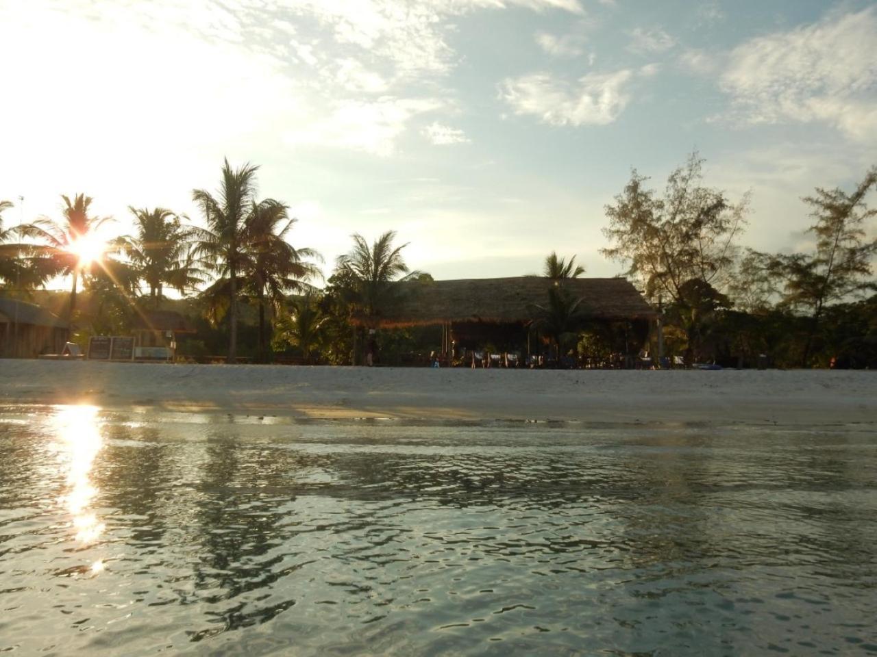 Sandbank Restaurant & Camping Koh Rong Kaoh Touch Extérieur photo