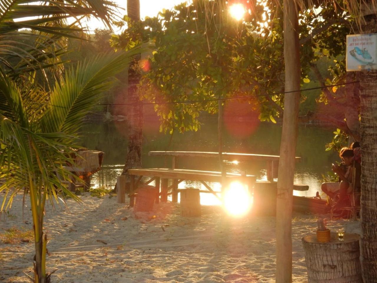Sandbank Restaurant & Camping Koh Rong Kaoh Touch Extérieur photo