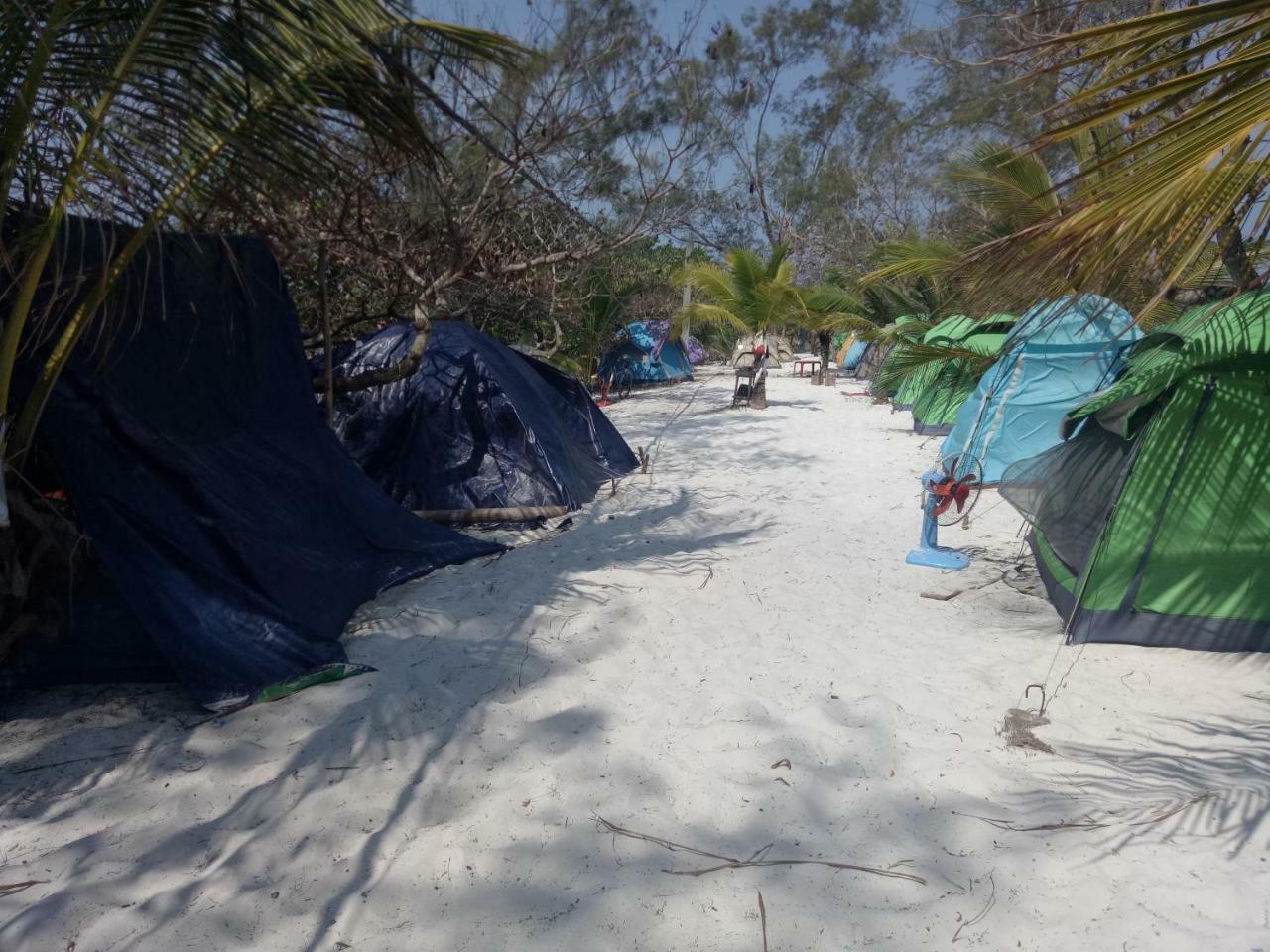 Sandbank Restaurant & Camping Koh Rong Kaoh Touch Extérieur photo