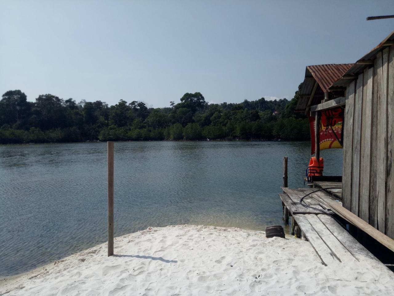 Sandbank Restaurant & Camping Koh Rong Kaoh Touch Extérieur photo
